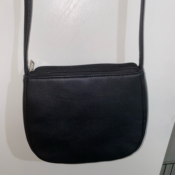 New! Naruto Shippuden Clouds Crossbody Bag - Picture 3 of 4